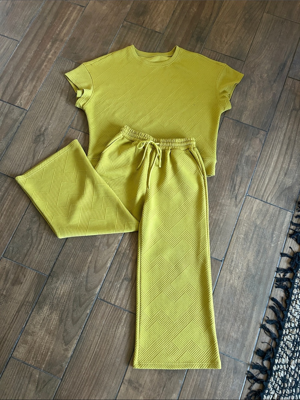 Women's Wide-Leg Knit Two-Piece Set - Mustard Yellow